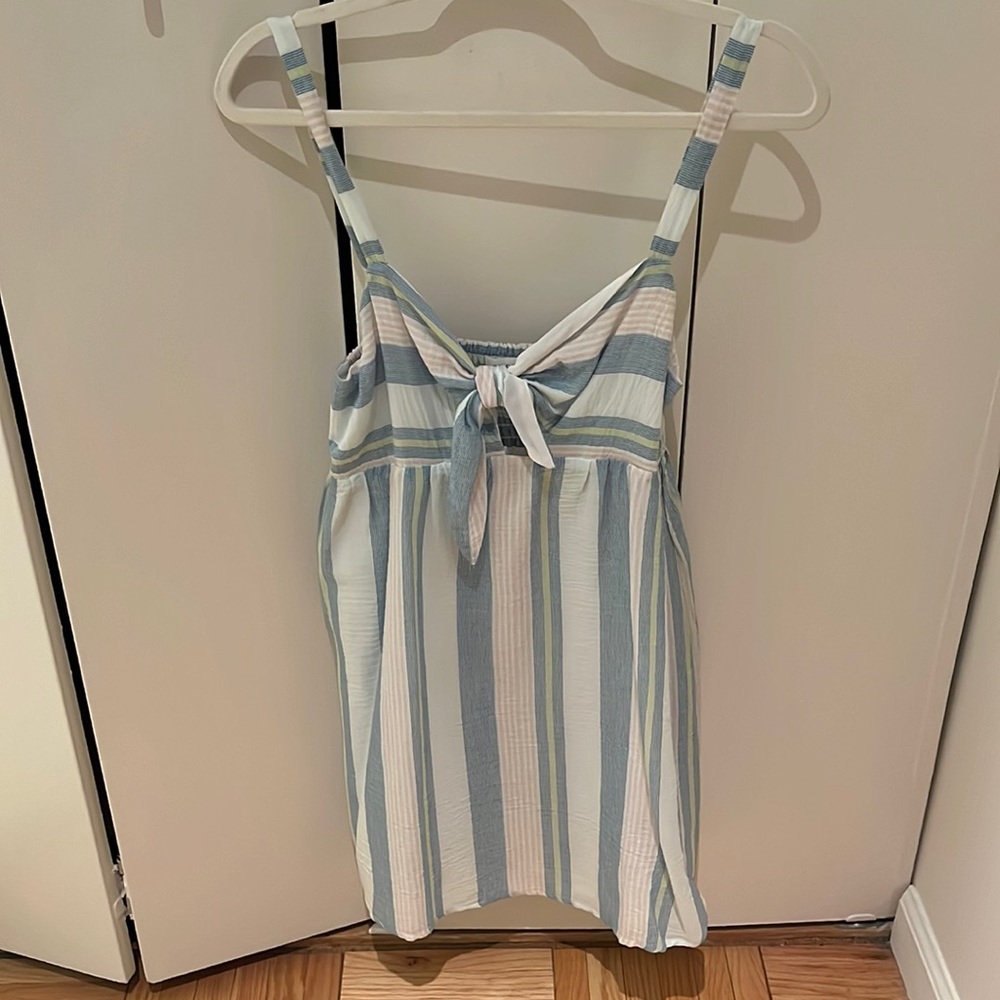Socialite mini dress with keyhole detail